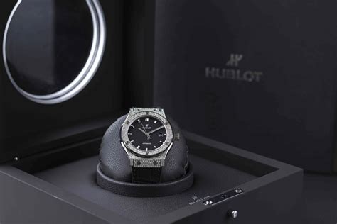 chỉnh giờ đồng hồ hublot|Hướng Dẫn Cách Sử Dụng Và Chỉnh Ngày, Giờ Trên đồng Hồ Hu.